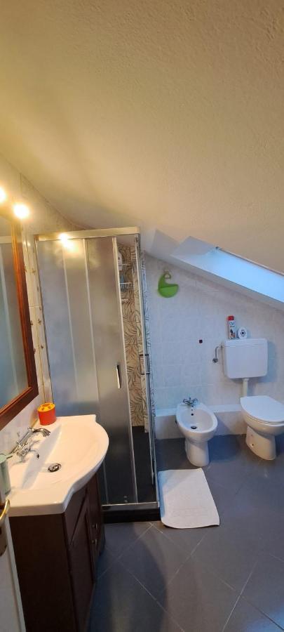 La Mansardina Apartment Vezzi Portio ภายนอก รูปภาพ