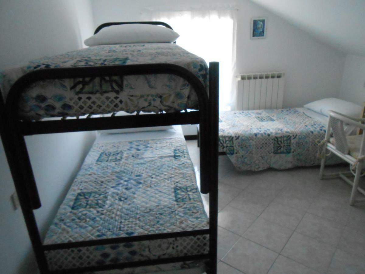 La Mansardina Apartment Vezzi Portio ภายนอก รูปภาพ