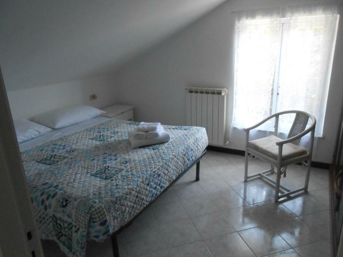 La Mansardina Apartment Vezzi Portio ภายนอก รูปภาพ