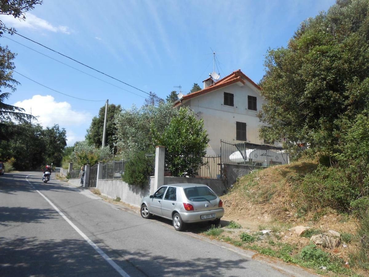 La Mansardina Apartment Vezzi Portio ภายนอก รูปภาพ